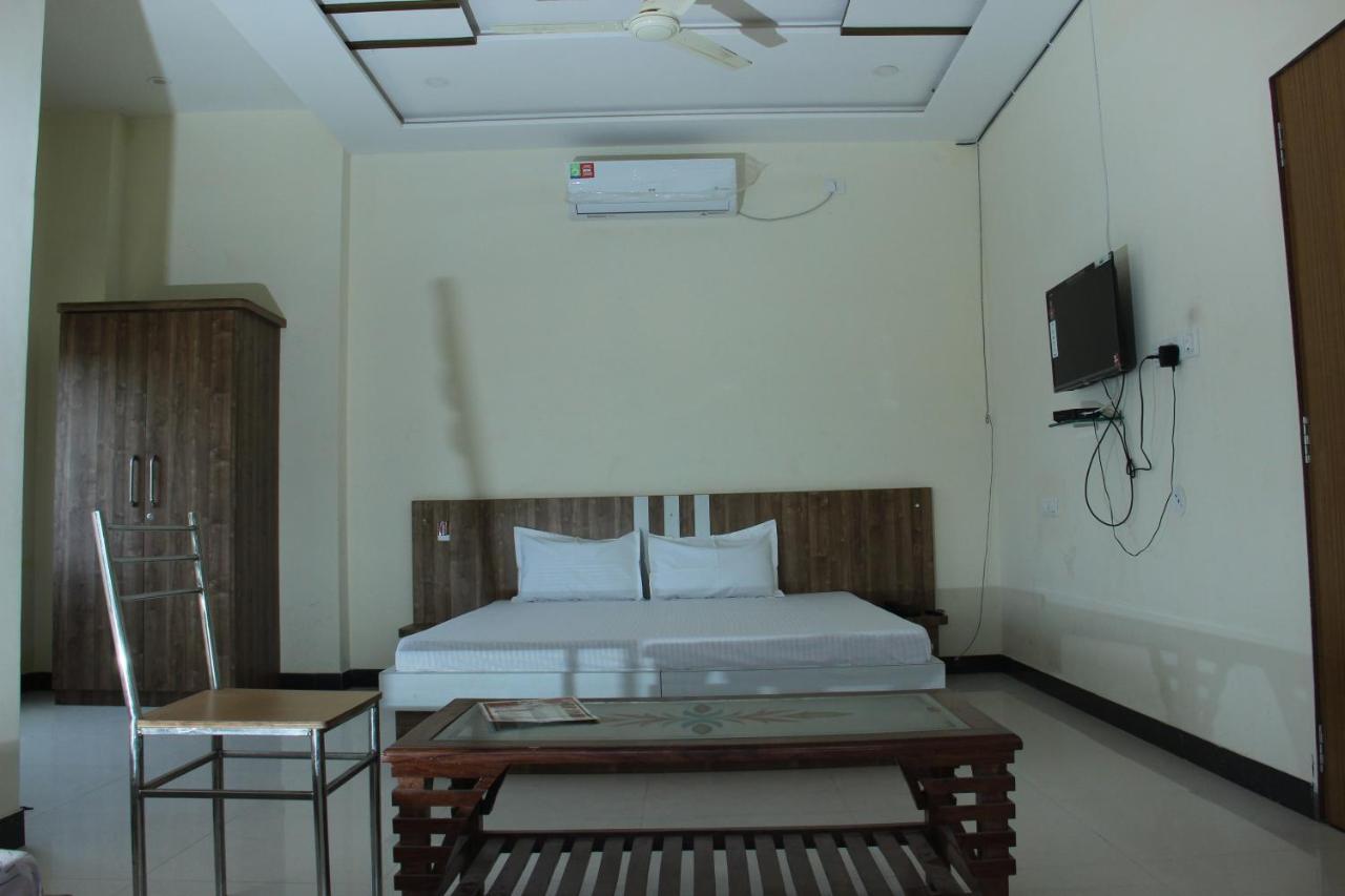 Hotel O Athitya Resort Sikar ภายนอก รูปภาพ