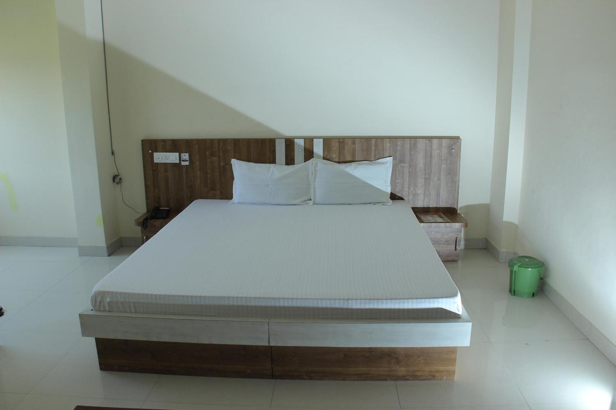 Hotel O Athitya Resort Sikar ภายนอก รูปภาพ